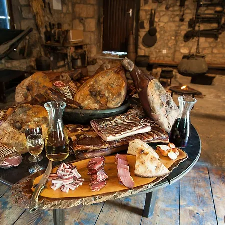Semesterbostad Makarska Ethno Village Kokorici